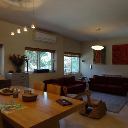 1 Or 2 Rooms With Breakfast And Parking เยรูซาเลม ภายนอก รูปภาพ